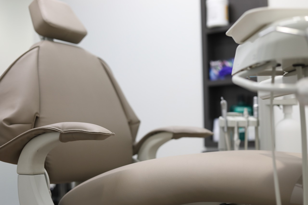 Oferta implanturi dentare