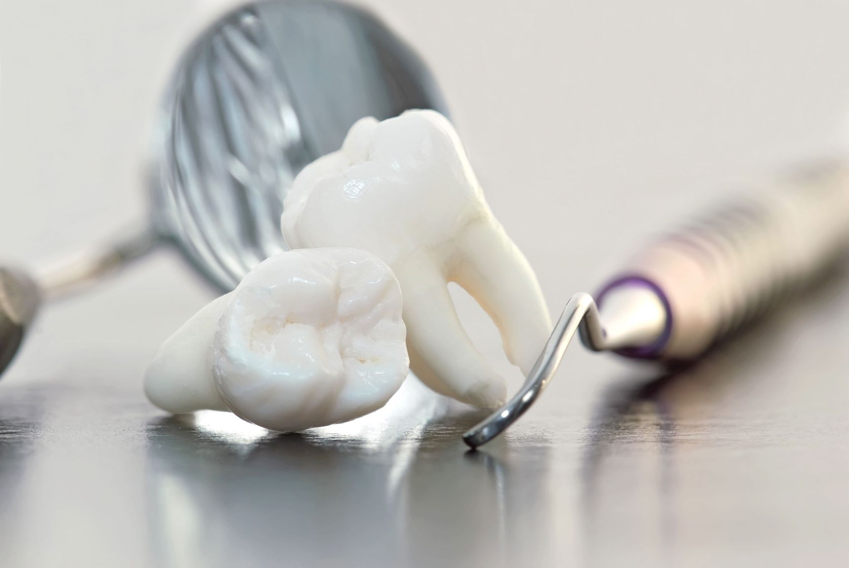 Implant dentar sector 3