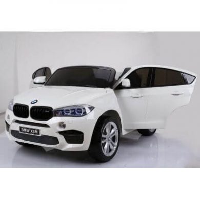 Masinuta electrica BMW X6M cu doua locuri White Masinuta electrica BMW X6M cu doua locuri White