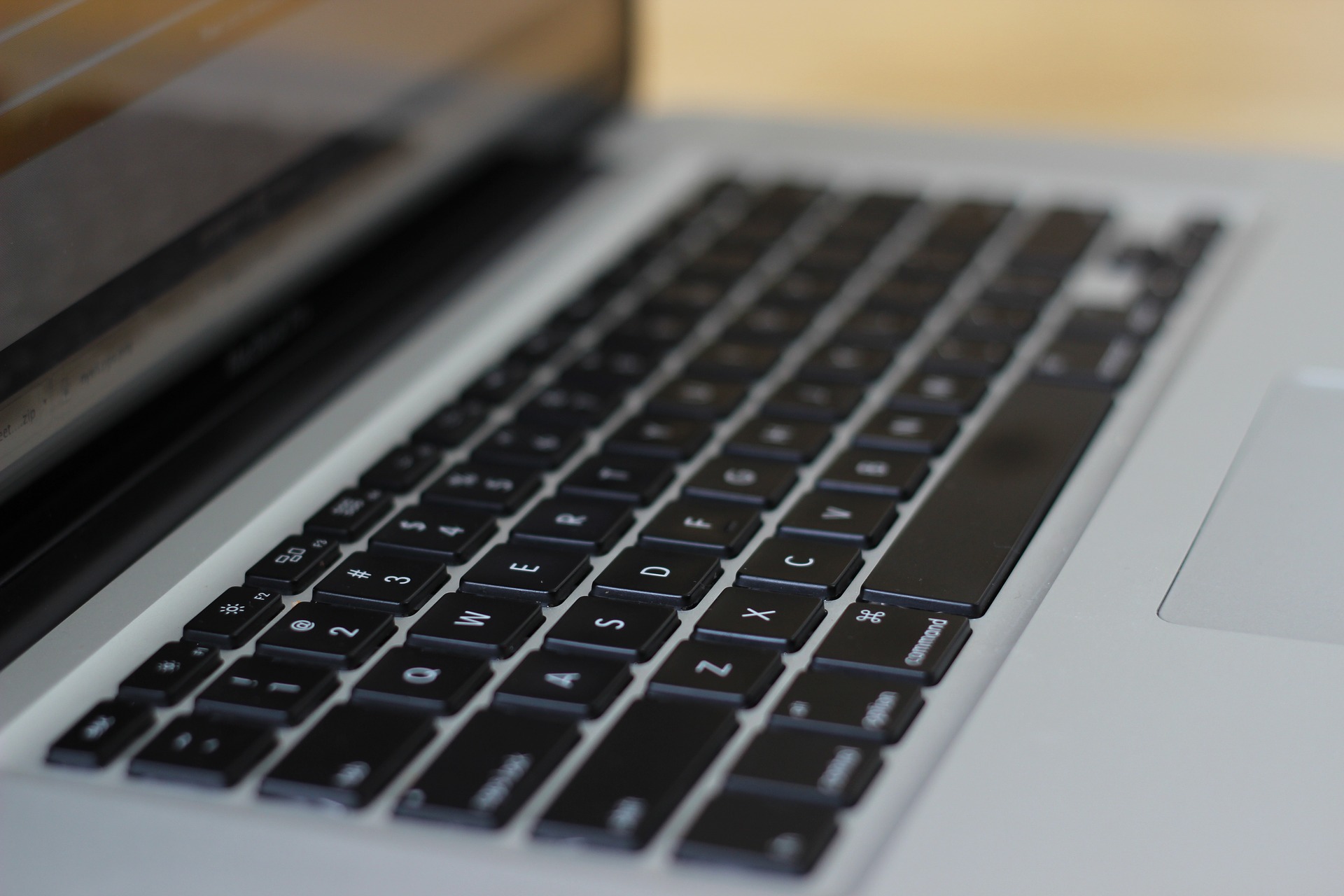 laptopuri la mana a doua