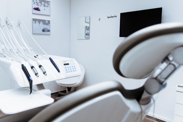 dinti ficsi de la Dental Privilege